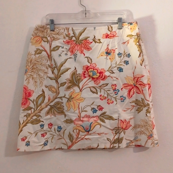 Talbots Dresses & Skirts - Talbots women's skirt size 14 light cream orange floral a-line
